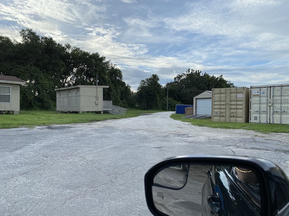 right turn to additional parking area