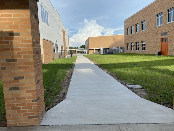 long sidewalk between 47 and 49